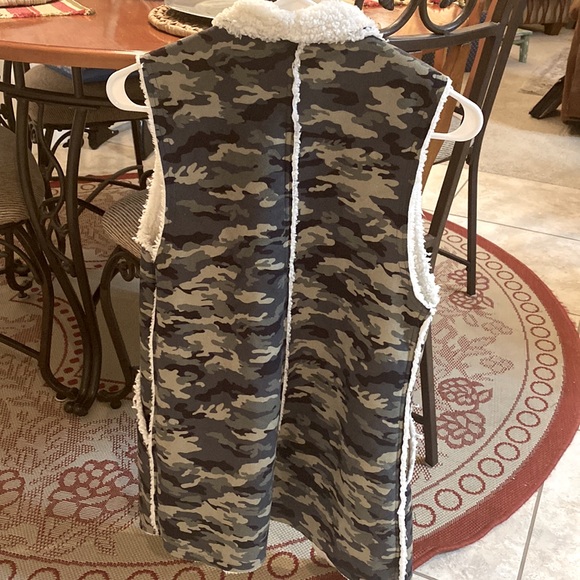 LuloRoe Camo Ladies Vest with Pockets - Sz S - Picture 9 of 11